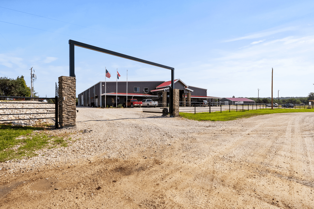 Forget Me Not Horse Barn